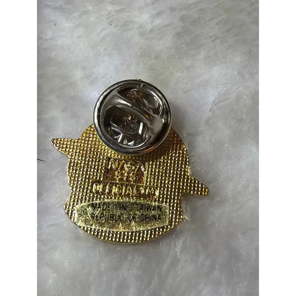 Vintage NASA STS-1 Columbia Young Crippen Space Shuttle Official Lapel Pin